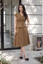 Áo kiểu cổ V phối thân cách điệu