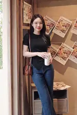 Áo thun tăm nữ màu đen nhấn eo