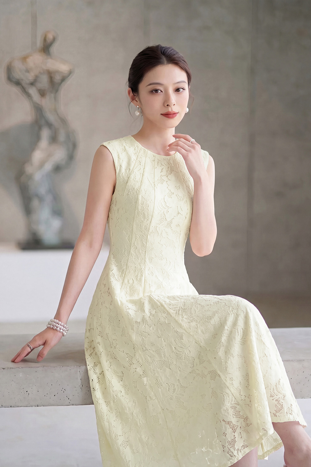 Đầm ren dự tiệc sát nách dáng dài