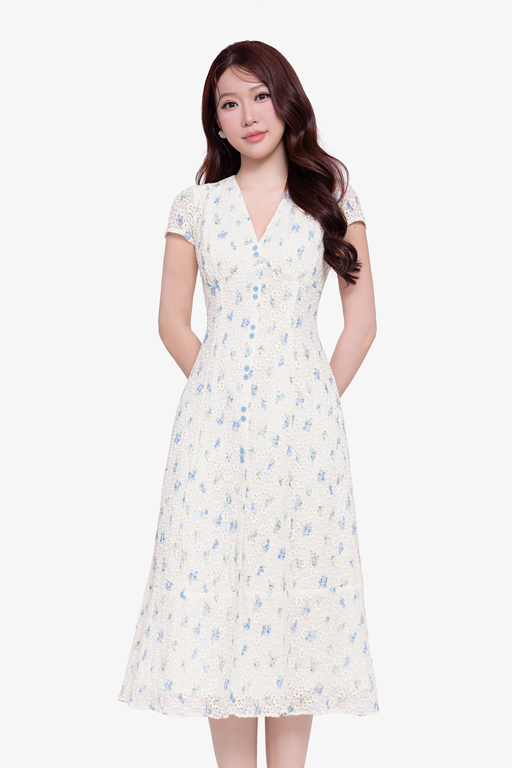 Đầm trắng hoa xanh dáng chữ A midi