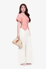 Áo kiểu đắp chéo nhấn eo