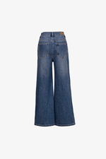 Quần jeans ống suông màu xanh đậm