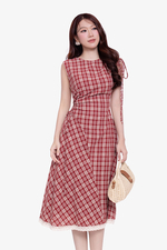 Đầm xòe caro đỏ linen phối ren