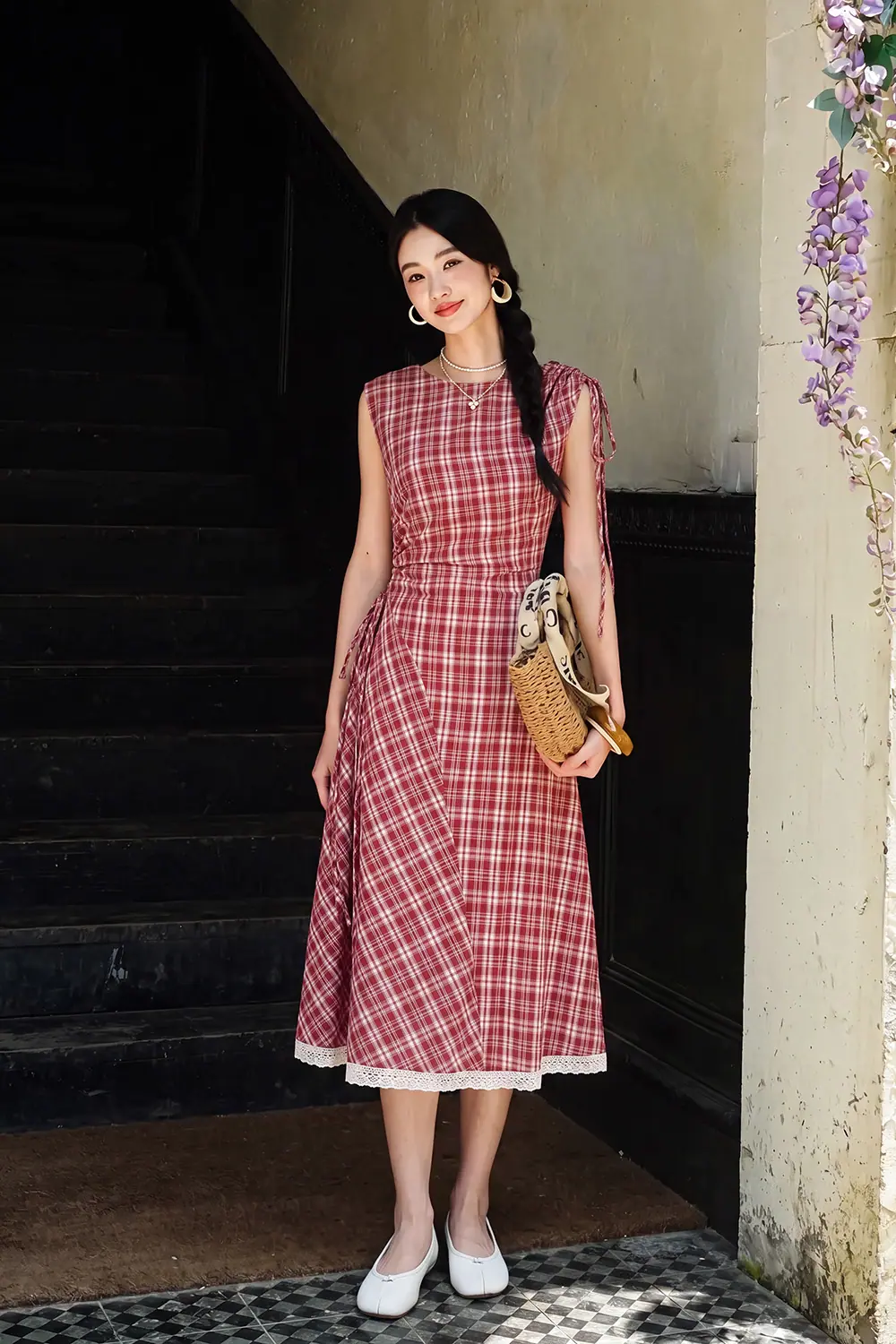 Đầm xòe caro đỏ linen phối ren