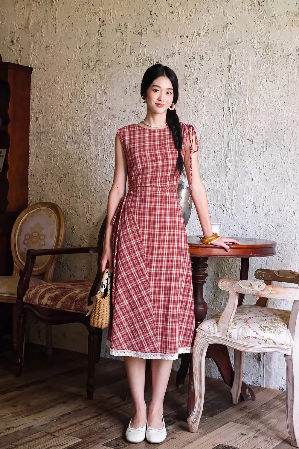 Đầm xòe caro đỏ linen phối ren
