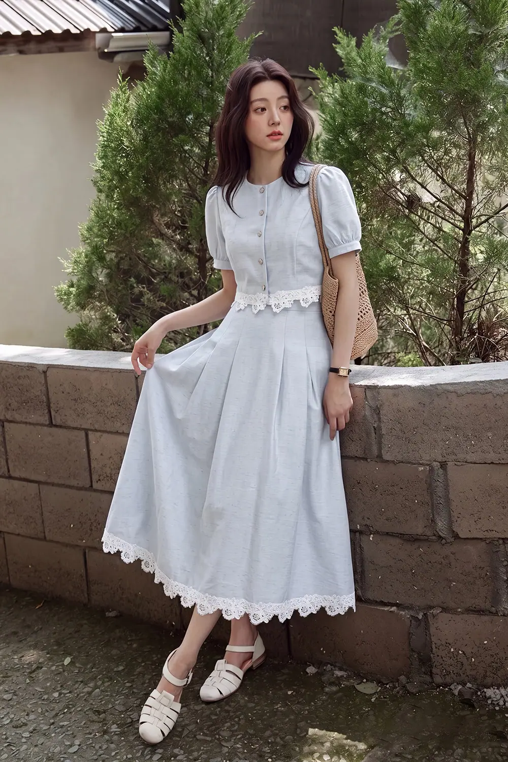 Chân váy xòe xếp ly viền ren dáng dài