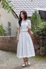 Chân váy xòe xếp ly viền ren dáng dài
