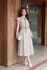 Đầm xòe hoa nhí nhấn eo phối khóa kéo trước
