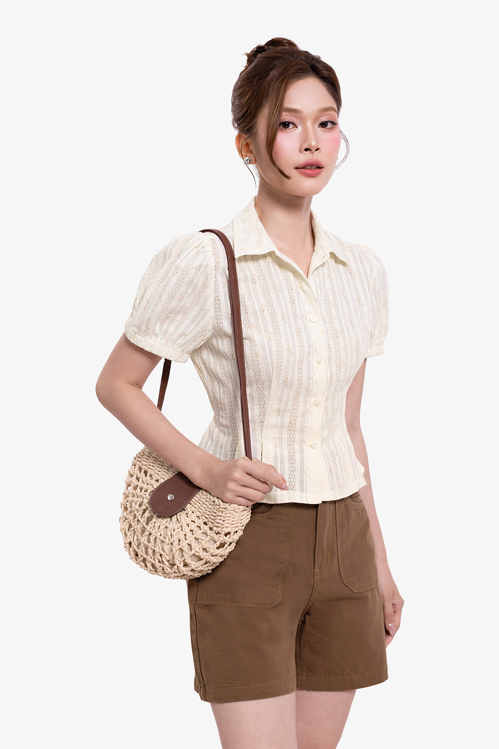 Áo kiểu xô thêu hoa cổ sơ mi