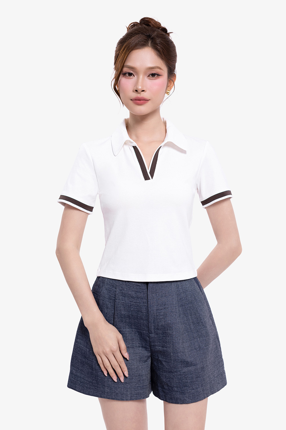Quần short denim ống suông cạp cao