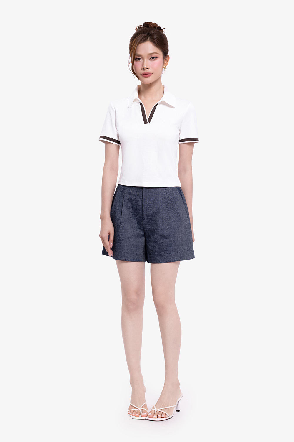 Quần short denim ống suông cạp cao