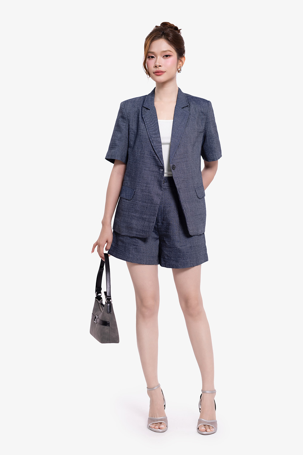 Quần short denim ống suông cạp cao