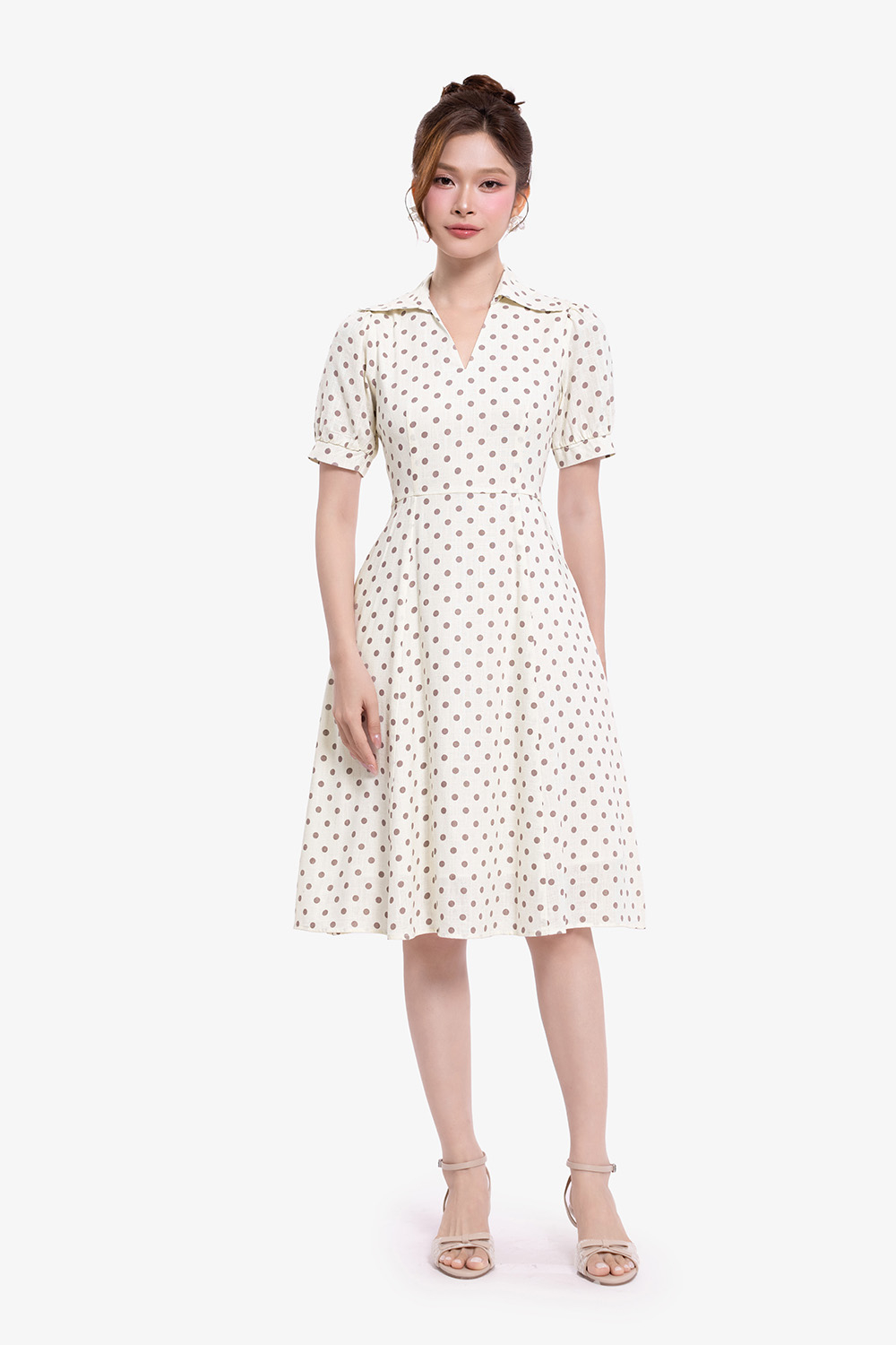Đầm linen họa tiết chấm bi dáng xòe