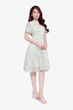 Đầm xô thêu hoa xanh cổ V
