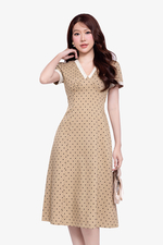 Đầm chấm bi dáng xòe cổ V viền ren