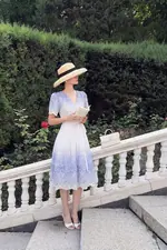 Đầm voan lụa ombre thêu 3D cổ V dáng xòe