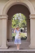 Đầm voan lụa ombre thêu 3D cổ V dáng xòe