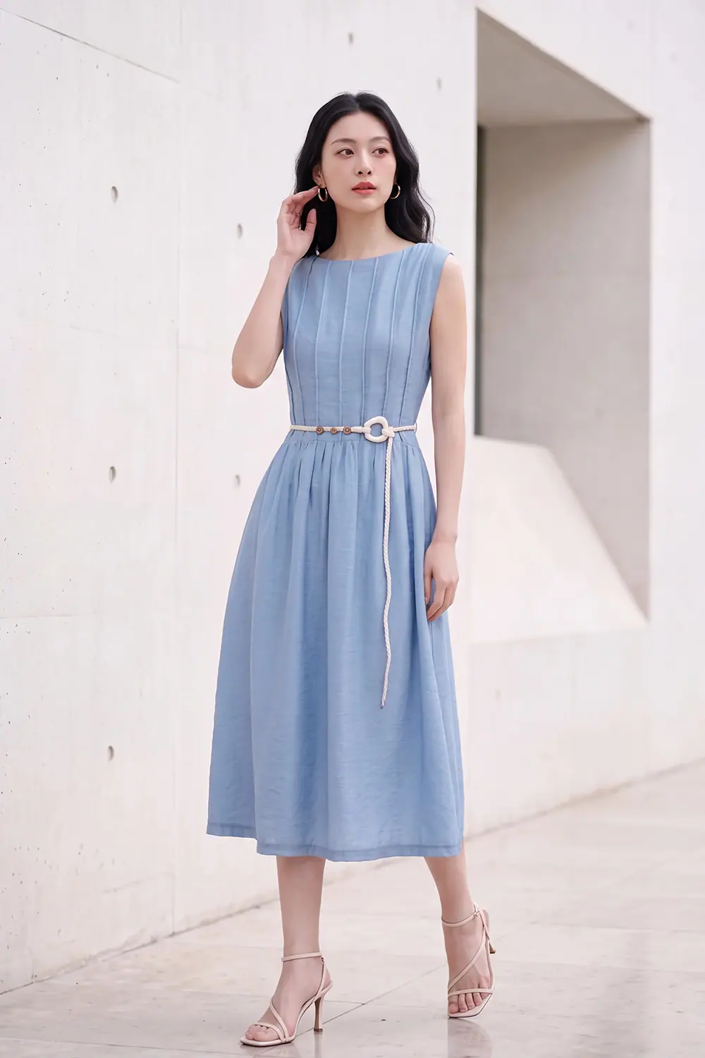 Đầm xòe sát nách màu xanh pastel kèm thắt lưng