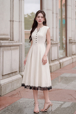 Đầm linen dáng xòe dài cổ V phối ren
