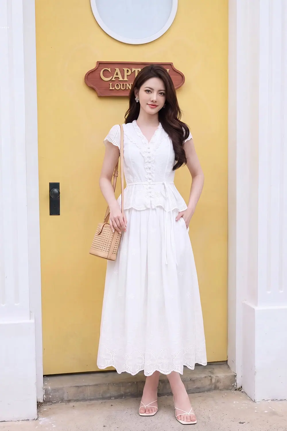 Chân váy xòe dài màu trắng xô thêu
