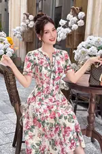 Đầm linen hoa cổ V tay ngắn dáng xòe