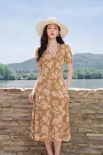 Đầm xòe chữ A họa tiết hoa cổ V phối nút