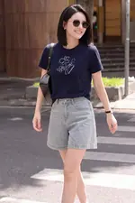 Áo thun cotton nữ form suông in hoa