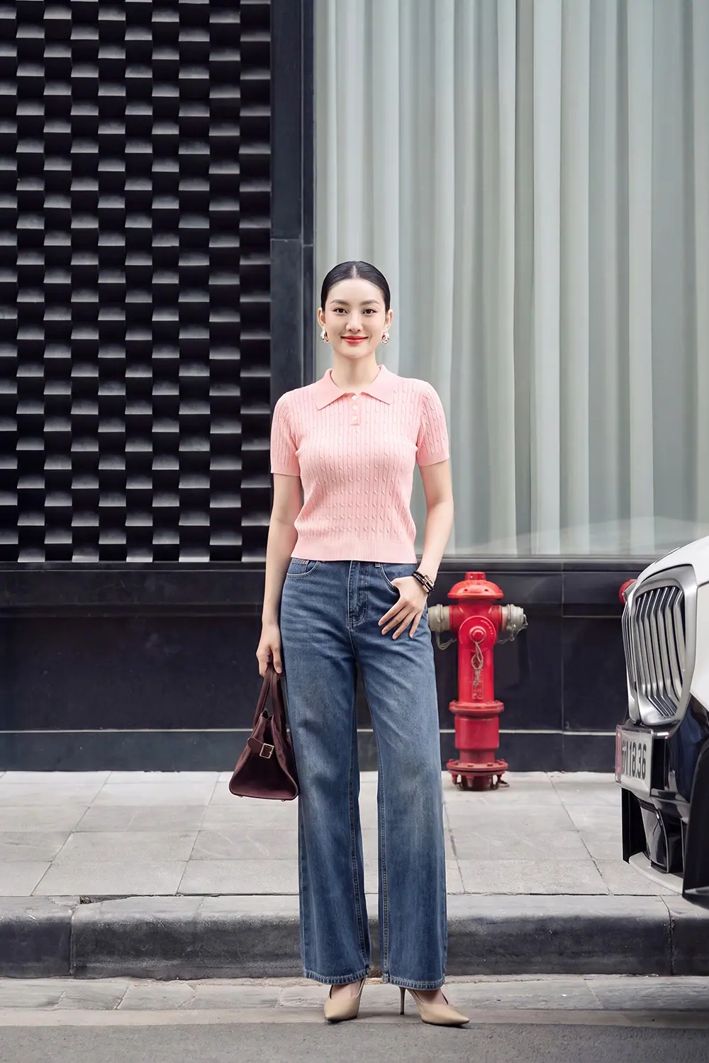 Quần jeans ống suông màu xanh đậm
