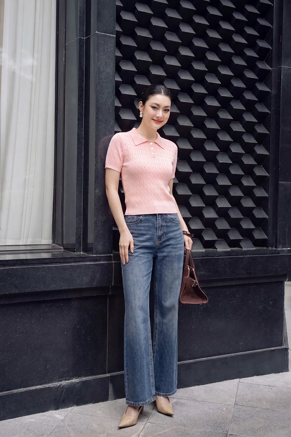 Quần jeans ống suông màu xanh đậm