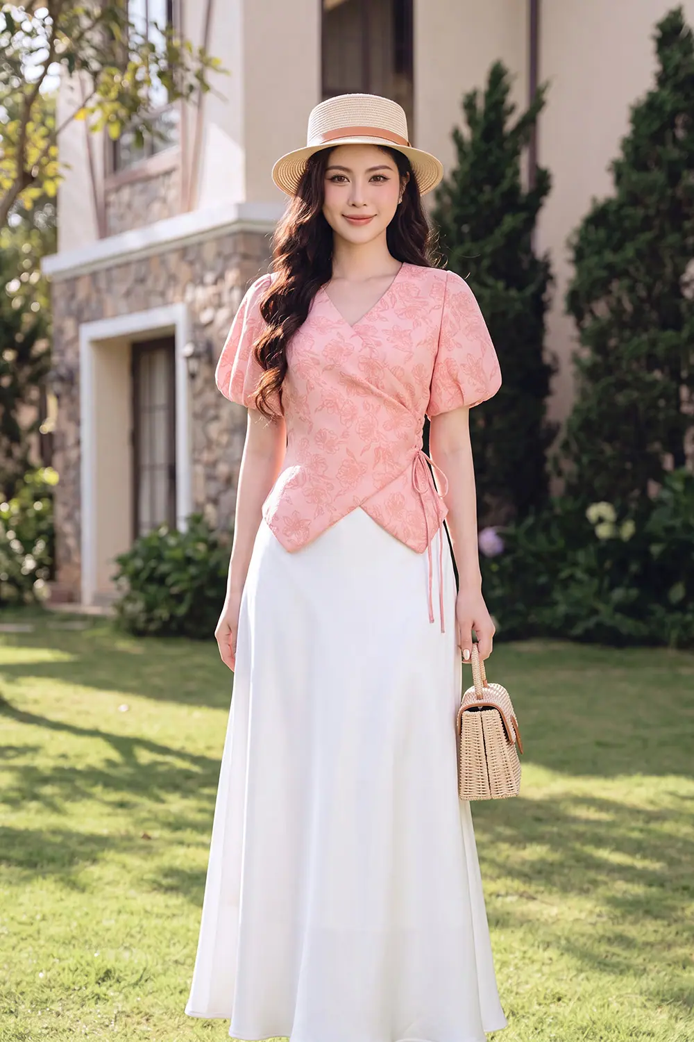 Áo kiểu đắp chéo nhấn eo