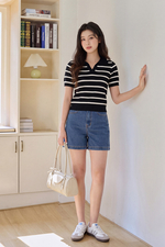 Áo len dệt kim cổ polo đen sọc trắng