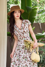 Đầm linen hoa nhí cổ V phối ren