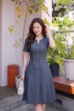 Đầm xòe jean denim phối chỉ trắng