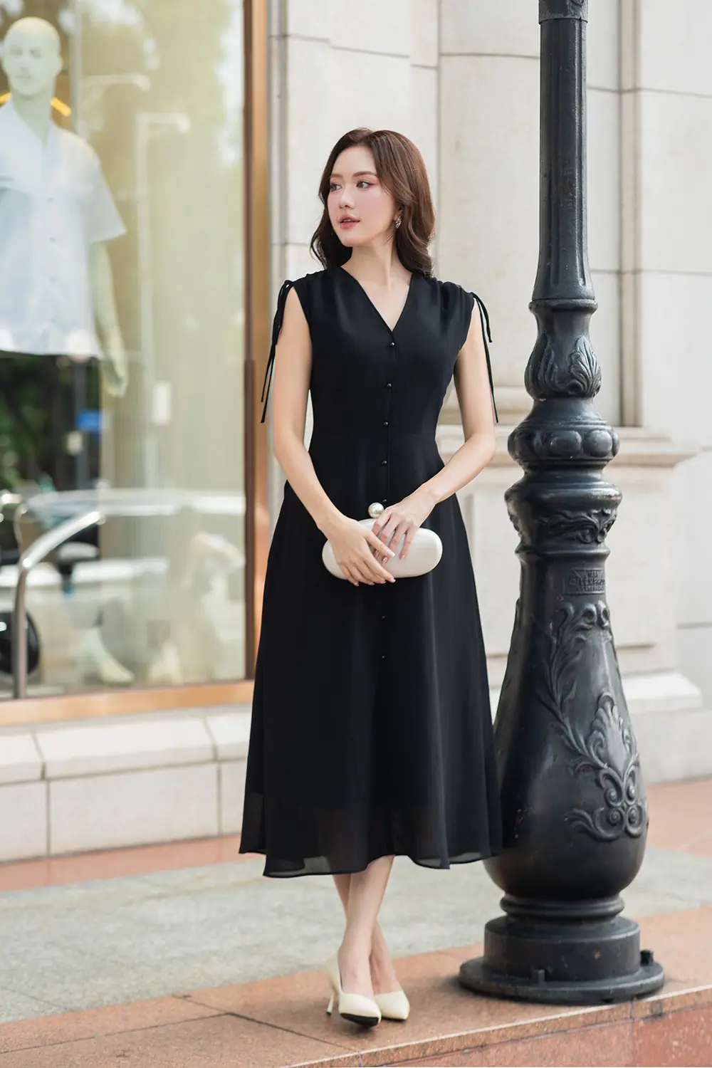 Đầm voan đen dáng xòe phối nơ