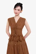 Áo kiểu nữ xô thêu cổ V phối nơ