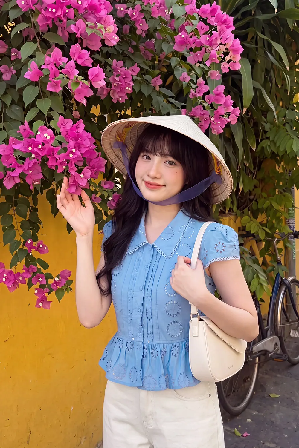Áo kiểu peplum xô thêu cổ sơ mi viền ren