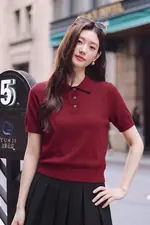 Áo len dệt kim cổ polo màu đỏ
