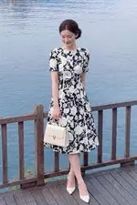 Đầm hoa dáng xòe chữ A viền trắng