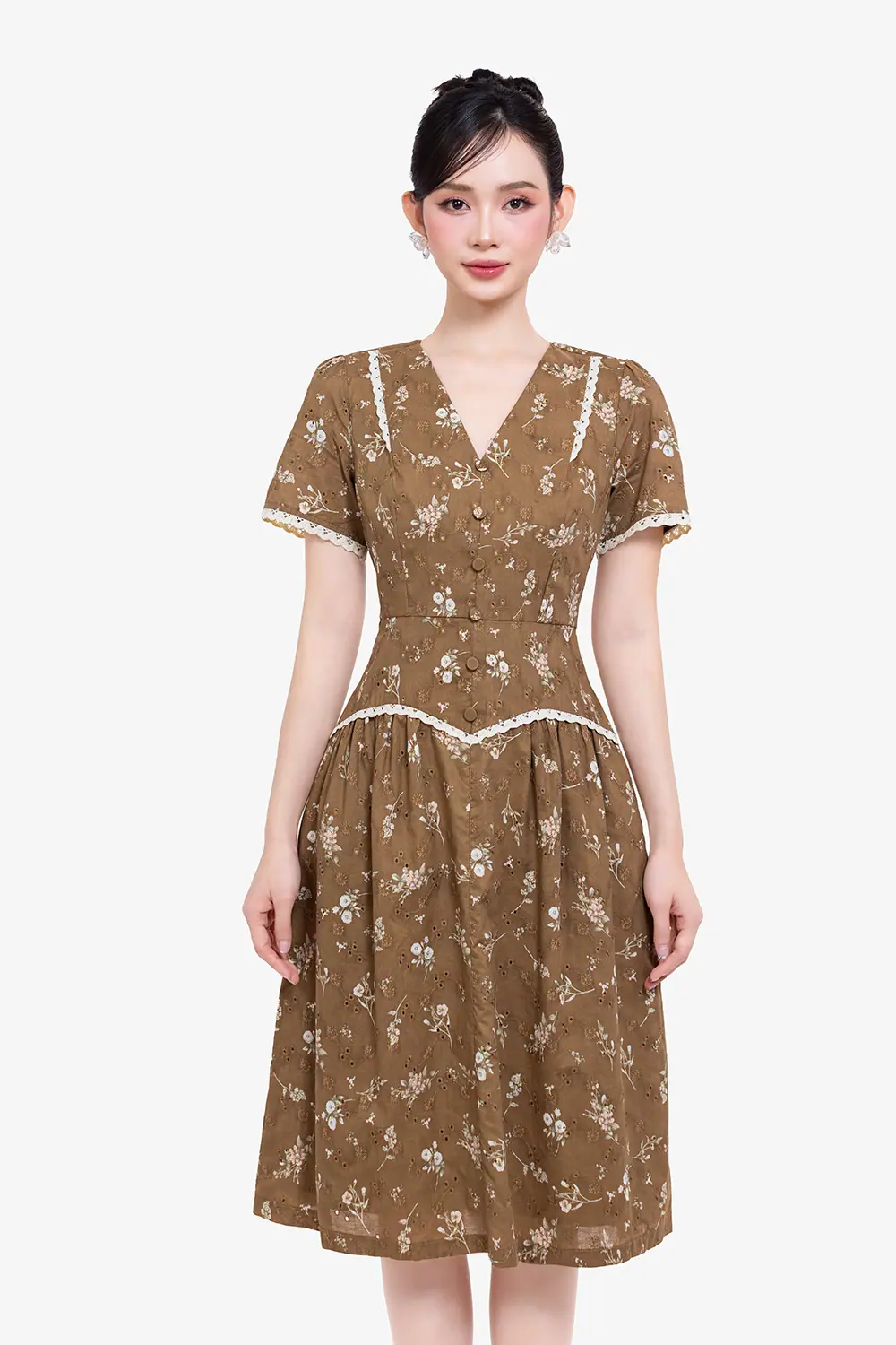 Đầm hoa xô thêu nâu phối ren