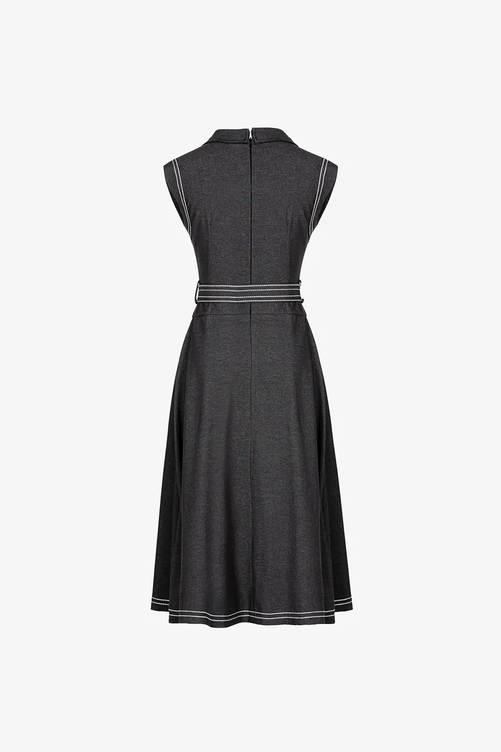 Đầm jean dáng xòe viền trắng kèm thắt lưng