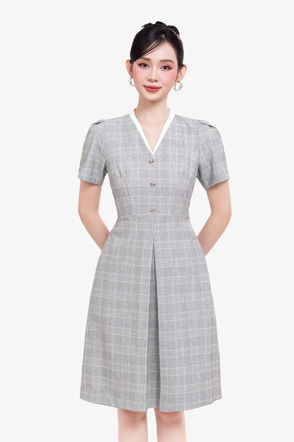 Đầm công sở caro cổ V viền trắng dáng A