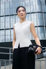 Áo gile nữ màu trắng viền ren