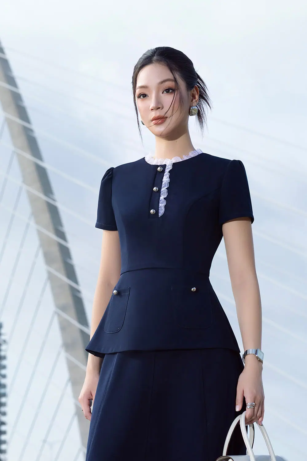 Áo peplum công sở cổ ren phối nút ASM35-12
