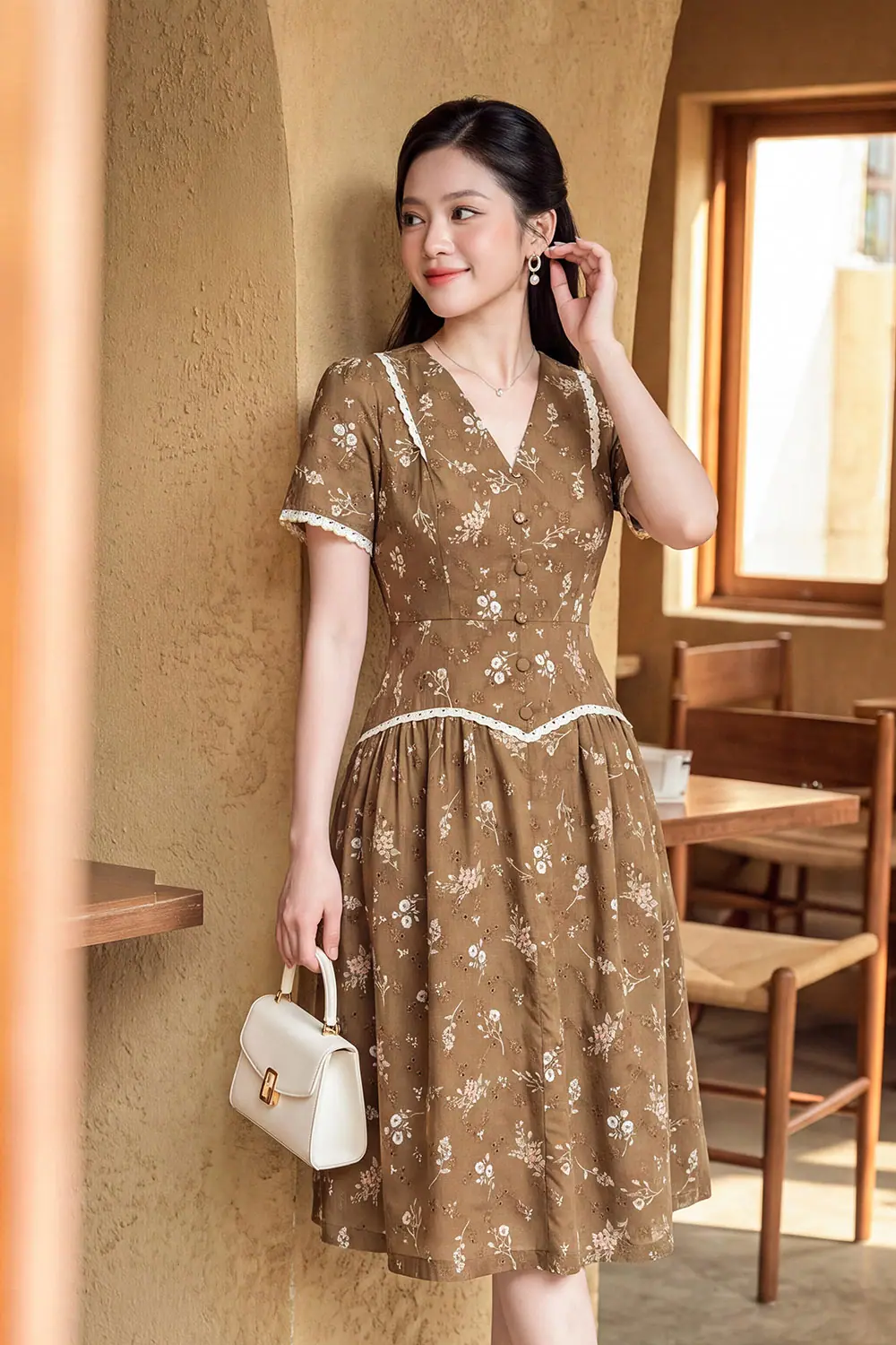 Đầm hoa xô thêu nâu phối ren KK189-09