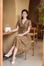 Đầm hoa xô thêu nâu phối ren