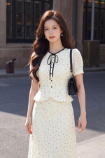 Áo kiểu cotton lụa chấm bi phối nơ