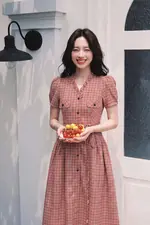 Đầm caro vintage dáng xòe cổ viền bèo