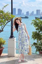 Đầm họa tiết hoa dáng xòe tầng