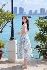 Đầm họa tiết hoa dáng xòe tầng
