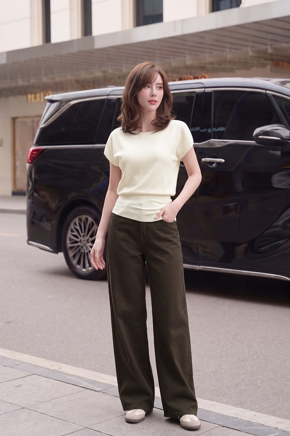 Quần jean nữ dáng suông màu nâu rêu